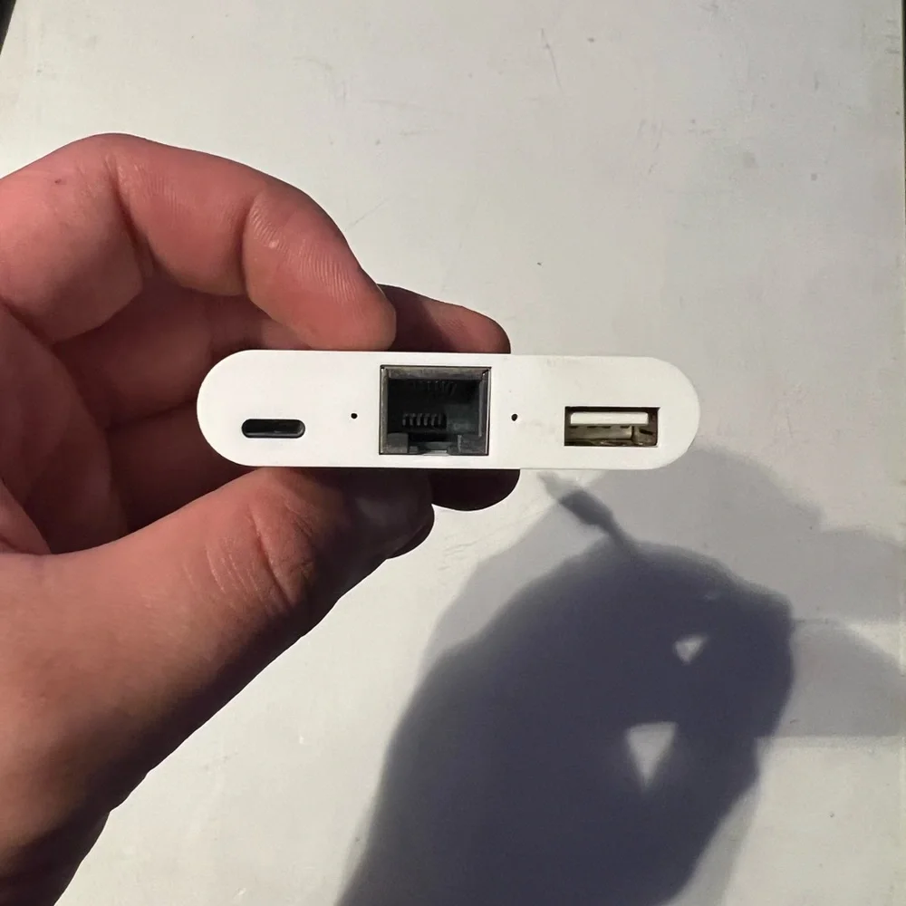 Belkin lightning port adapter